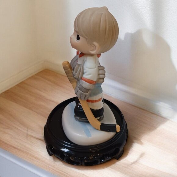Vintage Enesco Precious Moments "I Will Make My Country Proud" 2000  New… - Picture 2 of 10